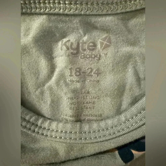 Kyte Baby Toddler Crew Neck Tee 2 Long and 1 Short Sleeve Bundle - Size 18-24 Mo - Picture 4 of 8